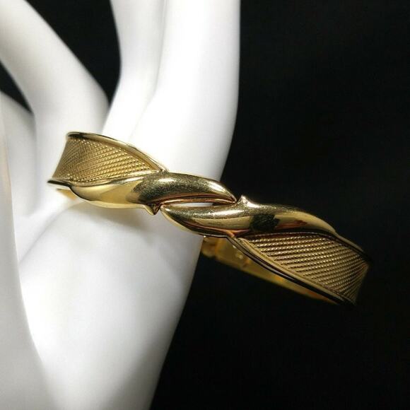 Vintage MONET Gold Plated Textured Hinged Cuff Style Bracelet, 6 1/2 Inches - Picture 2 of 11